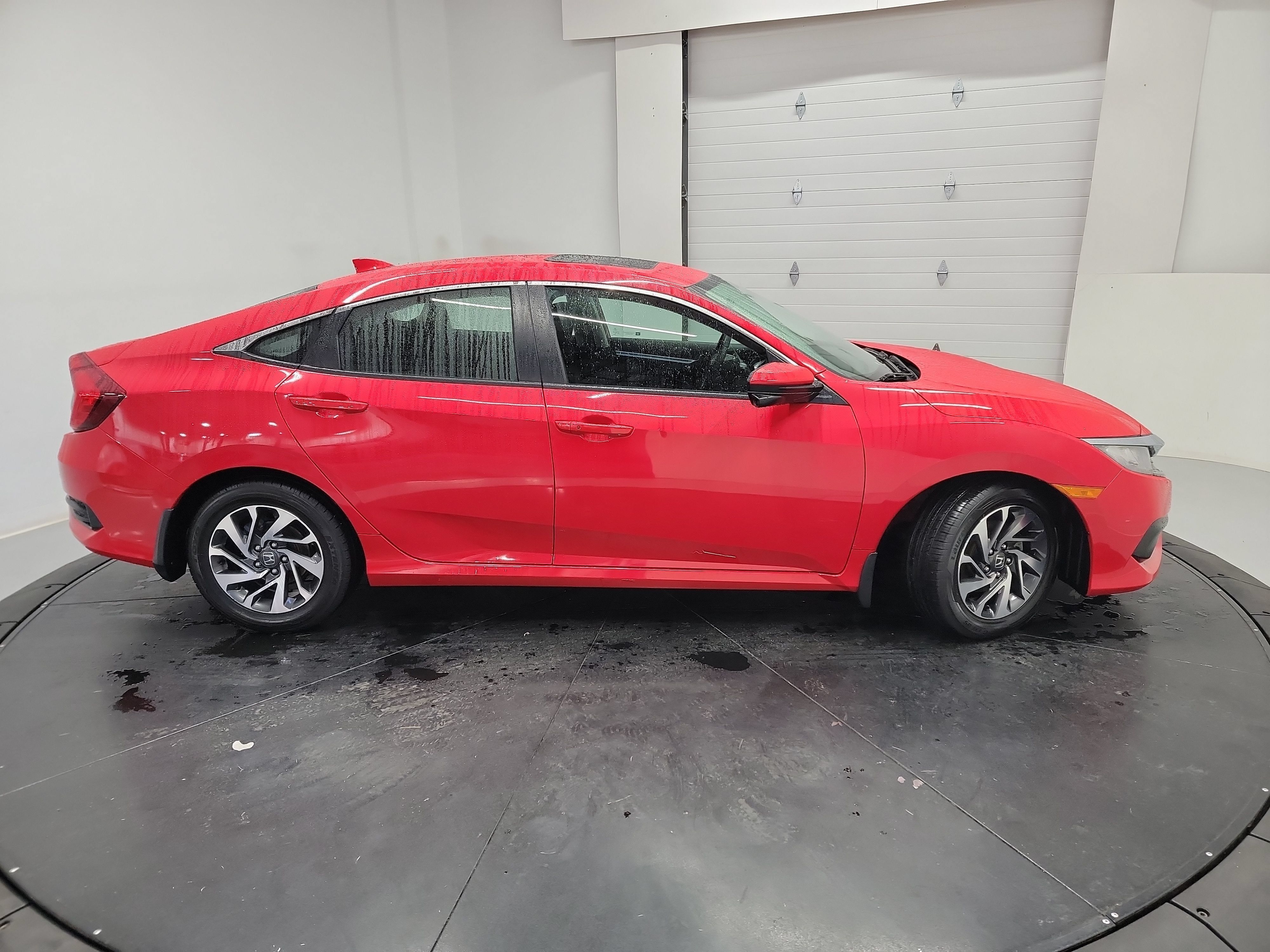 Used 2018 Honda Civic EX image 11