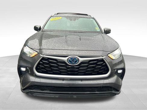 Used 2022 Toyota Highlander XLE AWD/4WD image 8