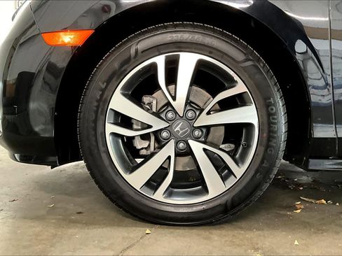 Used 2023 Honda Odyssey Touring image 12