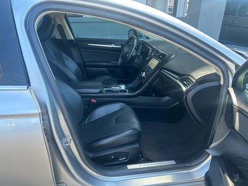 Used 2020 Ford Fusion Titanium AWD/4WD image 25