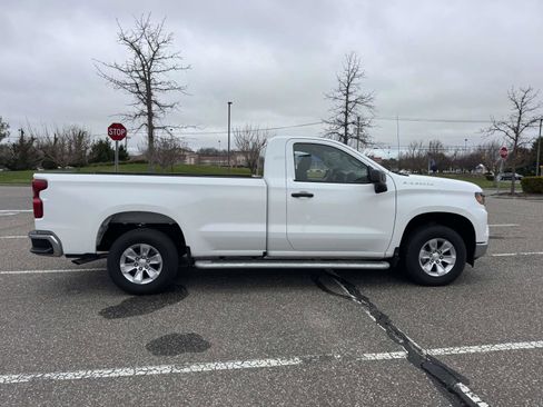 Used 2025 Chevrolet Silverado 1500 W/T image 3