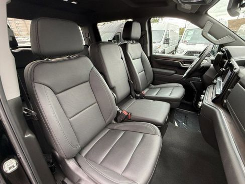 Certified 2025 GMC Sierra 1500 SLT image 61