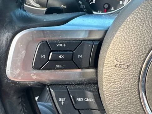 Used 2018 Ford Mustang Premium RWD image 27