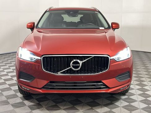 Used 2021 Volvo XC60 T5 Momentum w/ Premium Package image 4