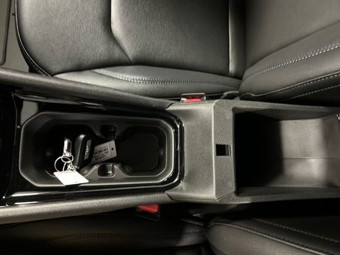 New 2026 Jeep Compass Limited image 19