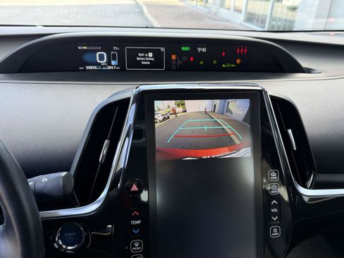 Certified 2021 Toyota Prius Prime Limited FWD image 30