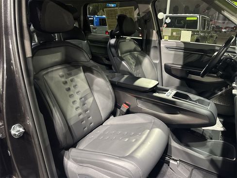 Used 2024 Kia EV9 Wind image 28