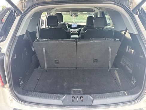Used 2021 Ford Explorer XLT w/ Equipment Group 202A AWD/4WD image 29