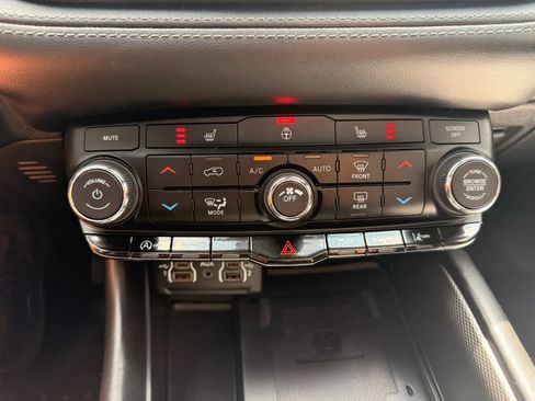 Used 2022 Dodge Durango GT AWD/4WD image 24