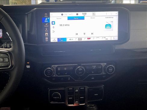 Used 2024 Jeep Wrangler Sport S w/ Convenience Group image 18