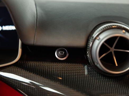 Certified 2014 Ferrari F12 Berlinetta RWD image 84
