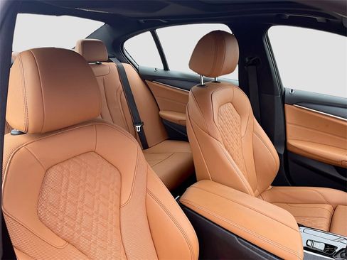 Used 2023 BMW 530i w/ Premium Package image 29