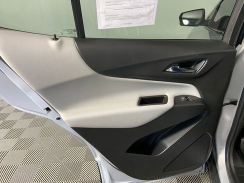 Used 2021 Chevrolet Equinox LS w/ LS Convenience Package image 22