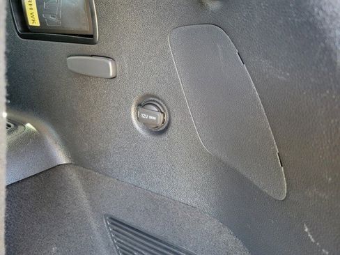 Used 2019 Kia Sorento SX image 8