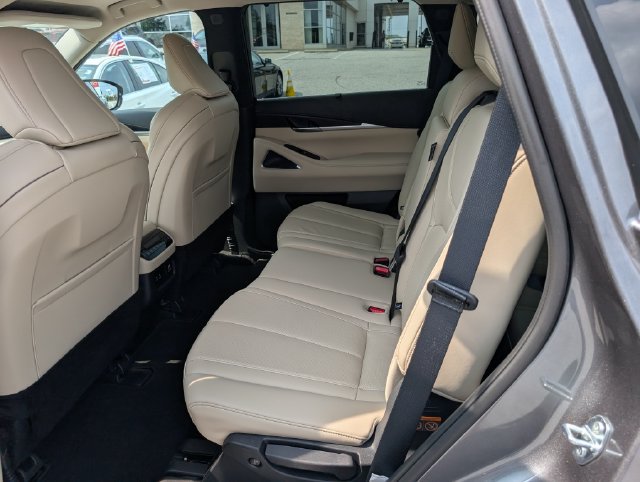 Used 2025 INFINITI QX60 Sensory AWD/4WD image 16