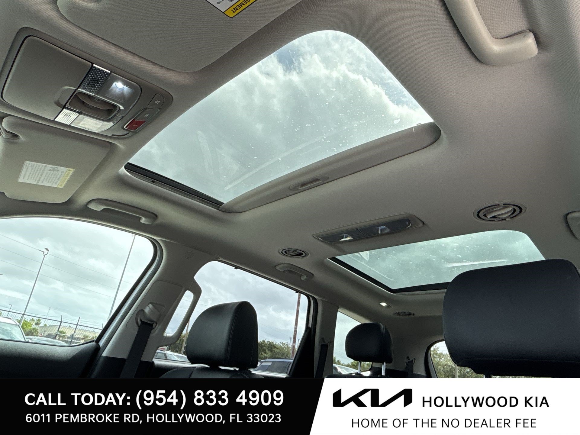 Used 2025 Kia Telluride SX w/ SX Captain's Chair Package AWD/4WD image 16