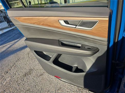 Used 2025 Volkswagen Atlas SE image 7