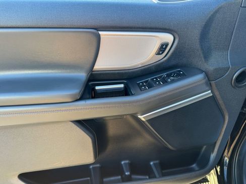 Certified 2025 Ford Expedition Active image 33