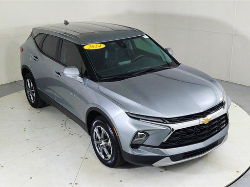 Used 2024 Chevrolet Blazer LT image 13