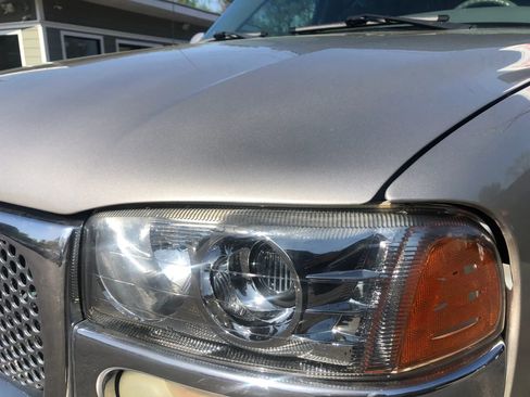 Used 2004 GMC Yukon Denali image 7