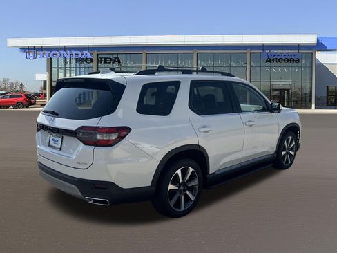 Certified 2024 Honda Pilot Elite image 7