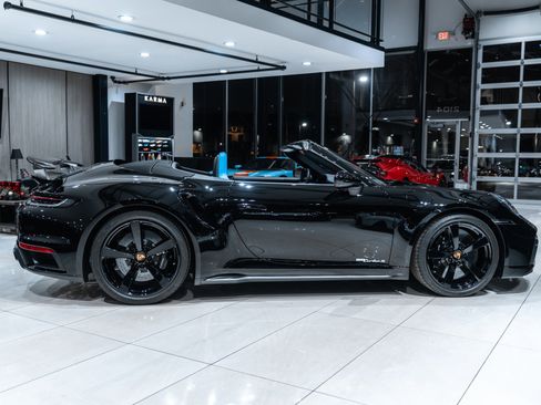 Used 2022 Porsche 911 Turbo S image 59