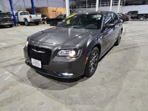 Used 2015 Chrysler 300 S image 3