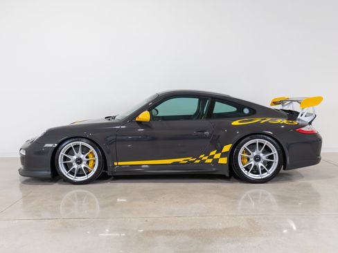 Used 2011 Porsche 911 GT3 RS RWD image 2