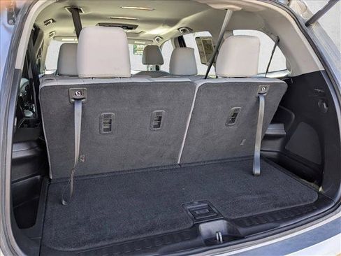 Used 2017 Honda Pilot Touring image 6