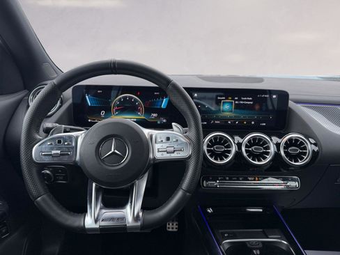 Used 2022 Mercedes-Benz GLA 35 AMG 4MATIC image 10