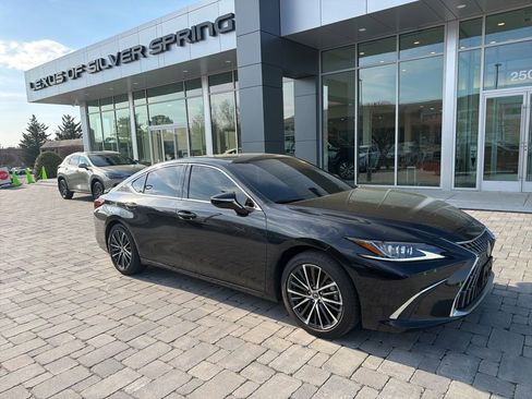 Used 2025 Lexus ES 350 w/ Premium Package image 3