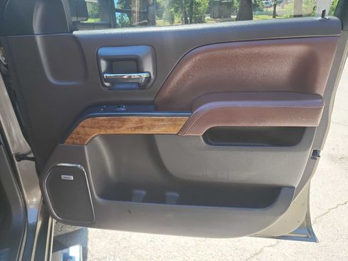 Used 2015 Chevrolet Silverado 2500 High Country w/ High Country Premium Package AWD/4WD image 31