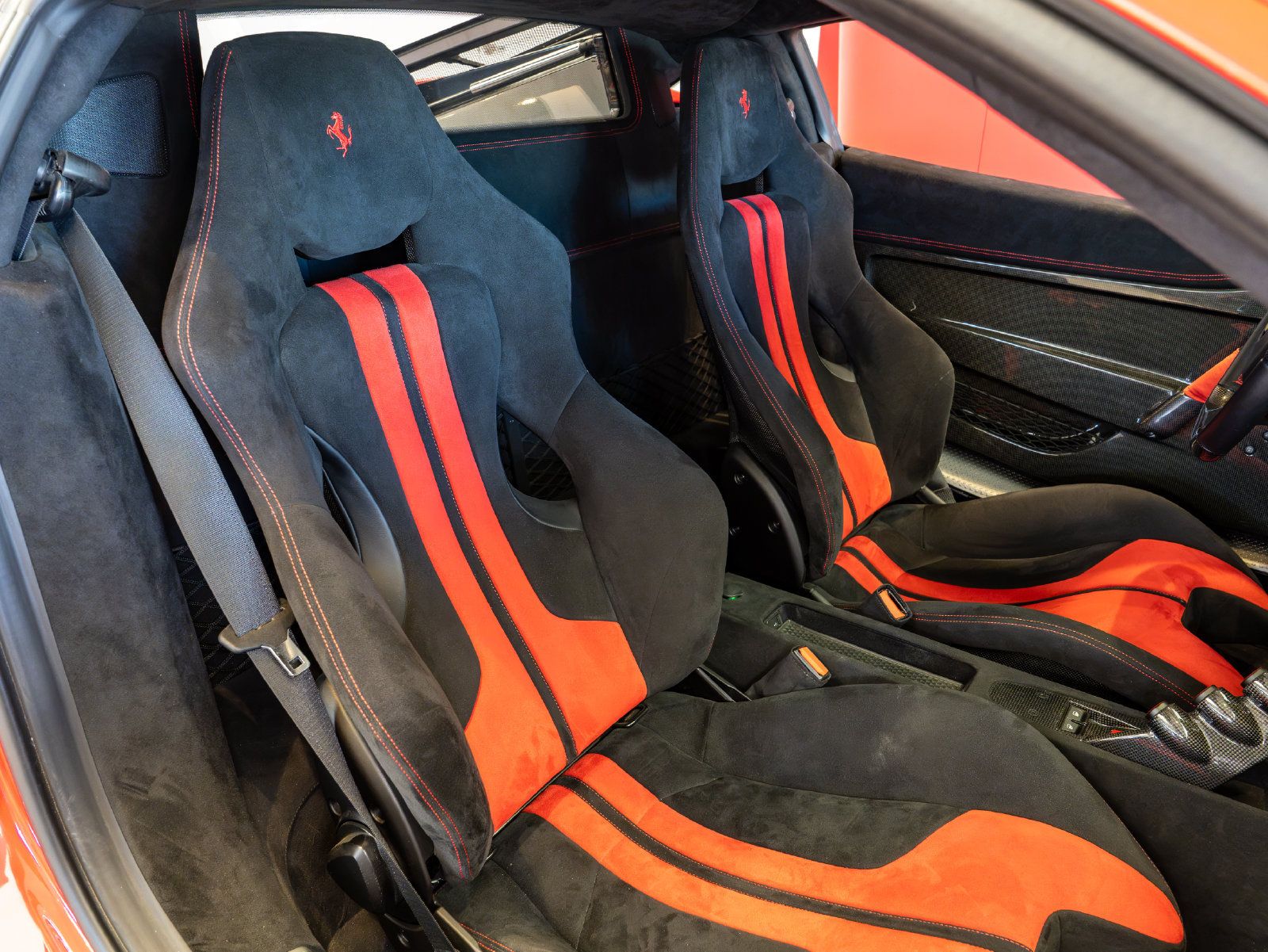 Used 2015 Ferrari 458 Speciale Coupe RWD image 19
