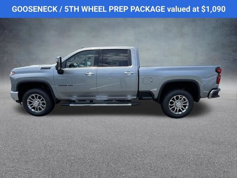 New 2026 Chevrolet Silverado 3500 LTZ w/ LTZ Premium Package AWD/4WD image 4