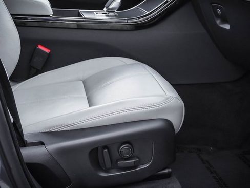 Used 2024 Land Rover Range Rover Velar Dynamic SE image 24