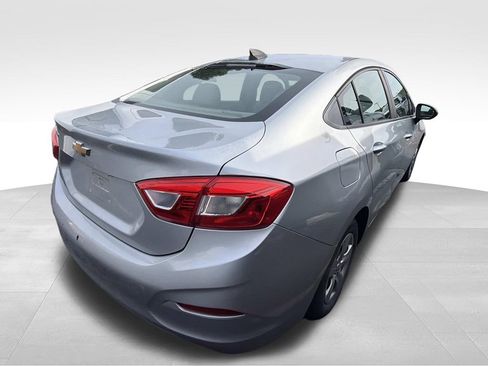 Used 2016 Chevrolet Cruze LS FWD image 2