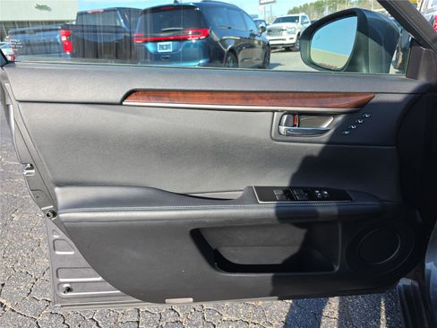 Used 2016 Lexus ES 350 image 18