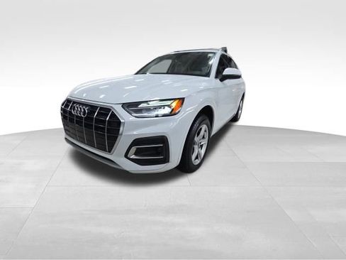 Used 2021 Audi Q5 2.0T Premium w/ Convenience Package image 3