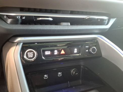 Used 2025 Audi Q5 Premium w/ Premium Plus AWD/4WD image 26