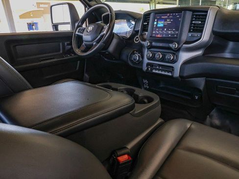 Used 2023 RAM 2500 Tradesman AWD/4WD image 37