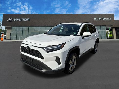 Used 2023 Toyota RAV4 XLE image 1