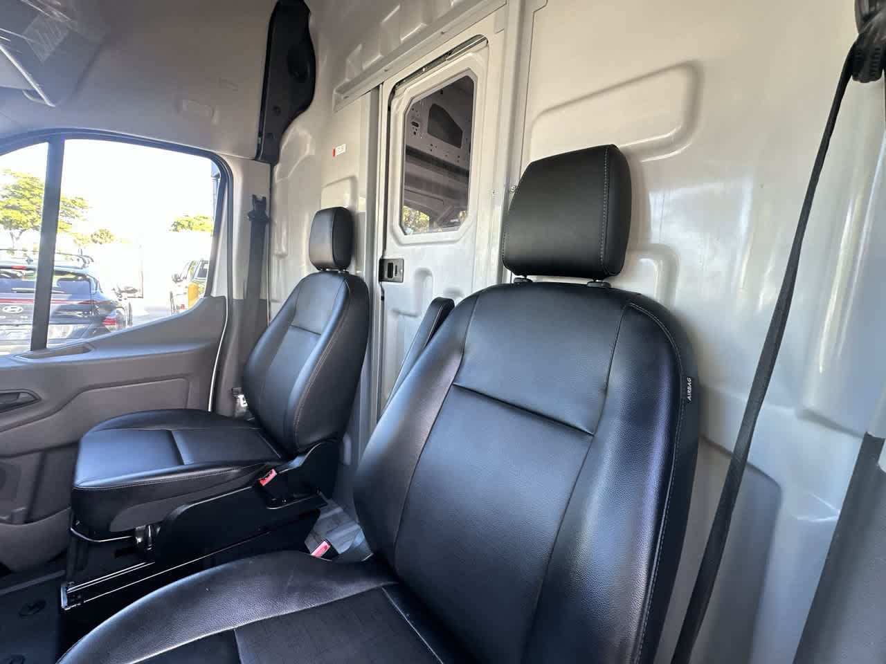 Used 2025 Ford Transit 250 148 High Roof Extended RWD image 22