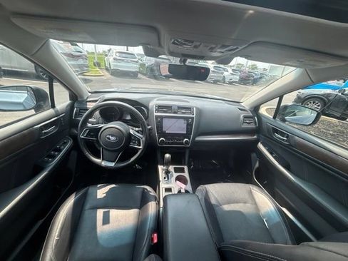 Used 2018 Subaru Outback 3.6R Limited AWD/4WD image 11