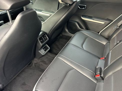 Used 2025 Kia K4 GT-Line Turbo image 14