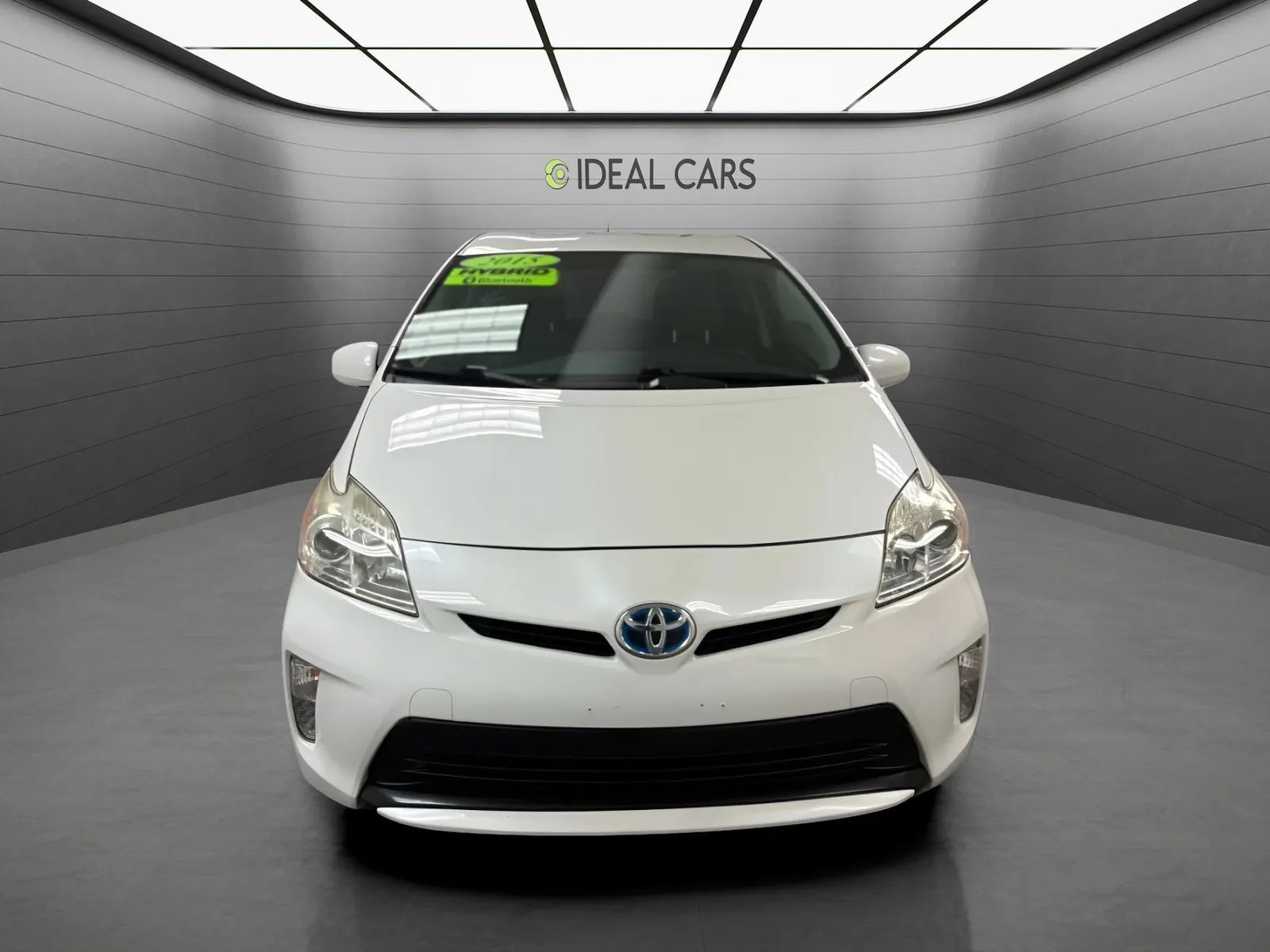 Used 2015 Toyota Prius Two FWD image 2