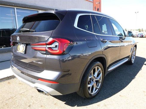 Used 2023 BMW X3 xDrive30i image 3
