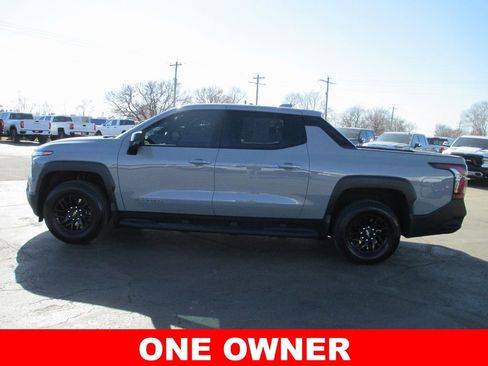 Used 2026 Chevrolet Silverado EV LT image 10