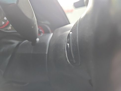 Used 2018 Dodge Charger SXT image 42