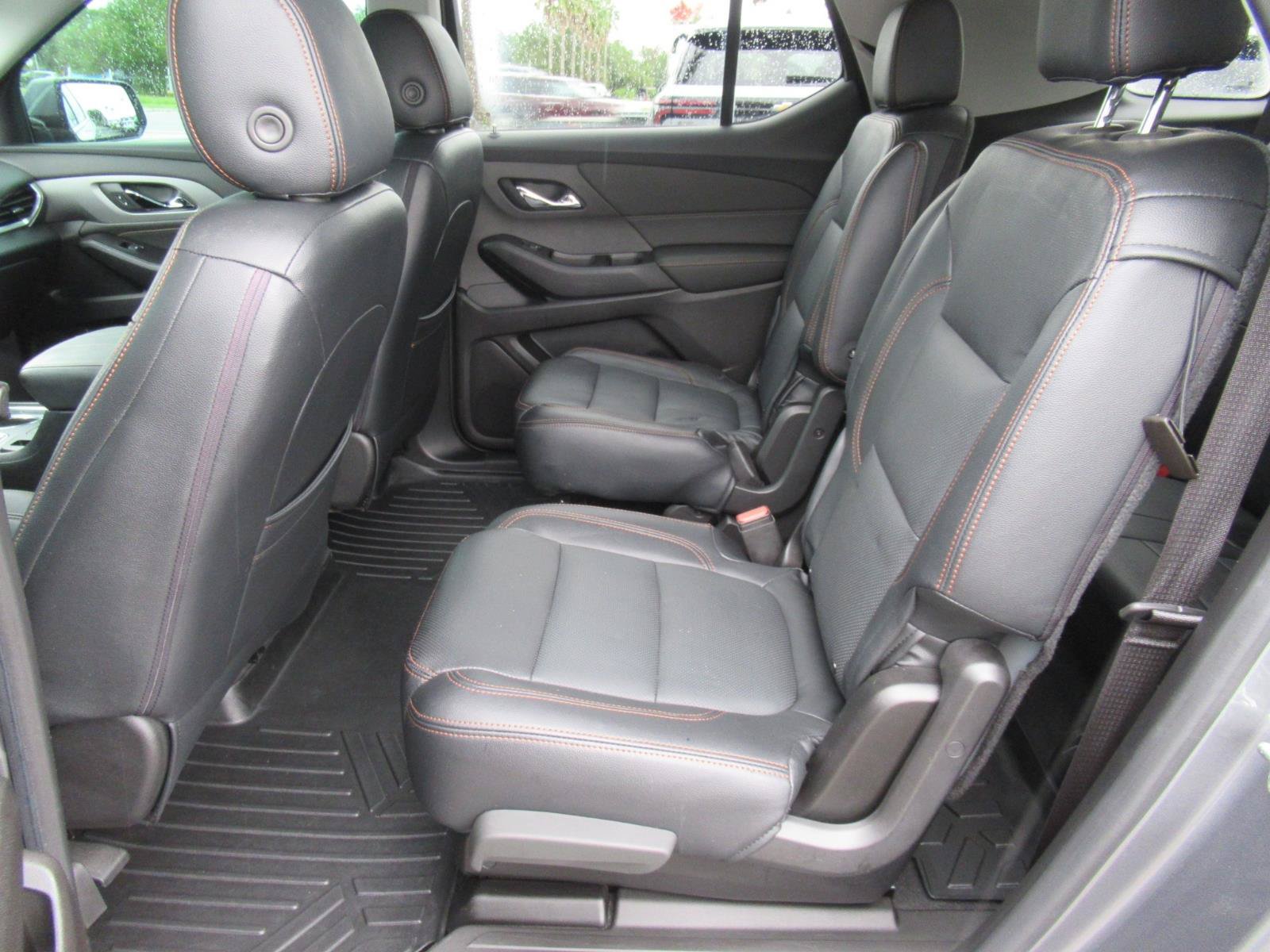 Used 2020 Chevrolet Traverse LT FWD image 40