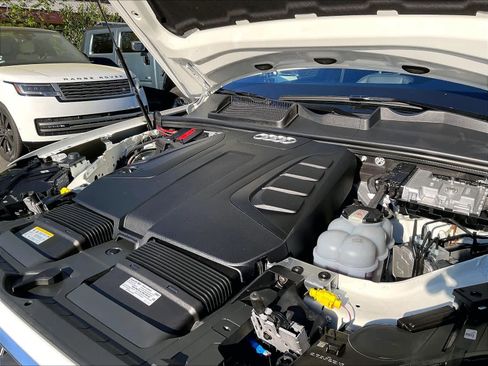 Used 2023 Audi Q7 Premium Plus image 33